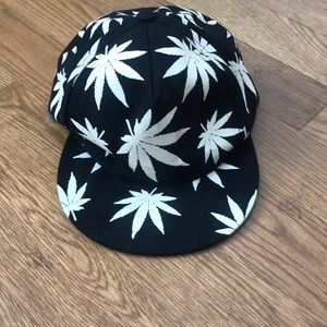 (Glow in the Dark) SnapBack Weed Flat Brim Hat